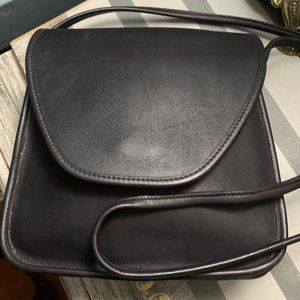 Vintage  1980s Coach Shoulder Bag 0558-208